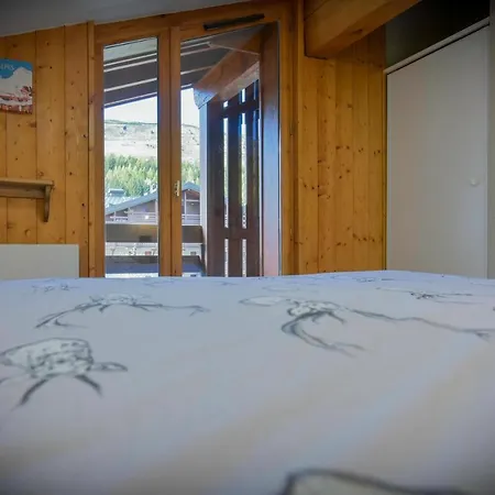 Cosy Aux Deux Alpes Avec Vue Sur La Montagne D'or