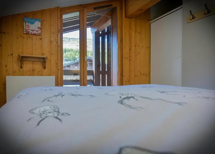 Cosy Aux Deux Alpes Avec Vue Sur La Montagne D'or